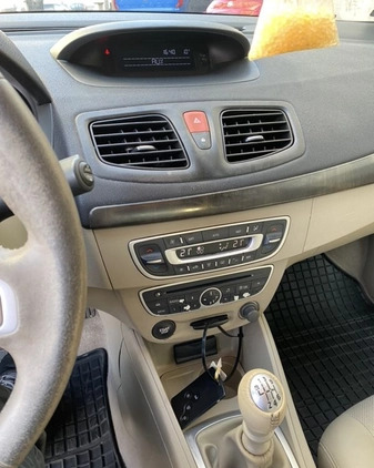 Renault Fluence cena 15500 przebieg: 226595, rok produkcji 2010 z Gdańsk małe 56